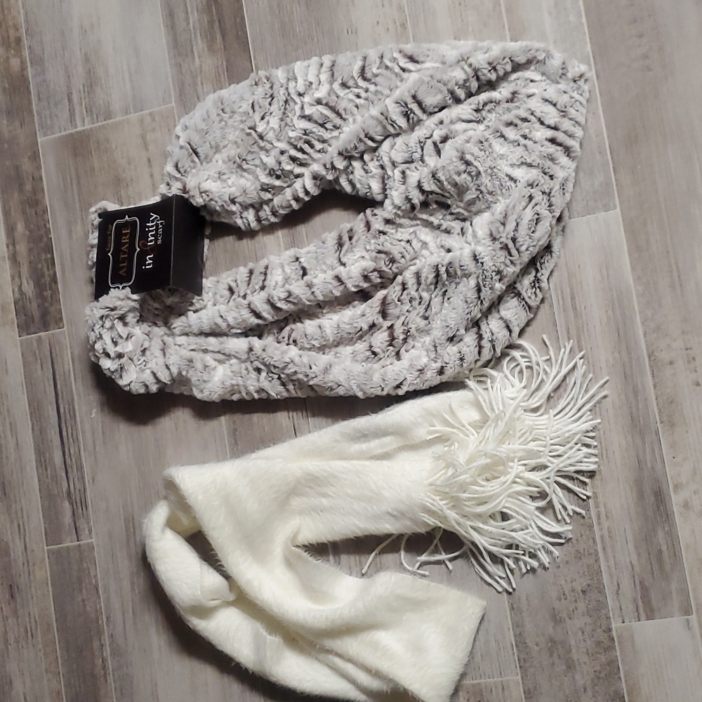 Faux fur scarf + bonus scarf